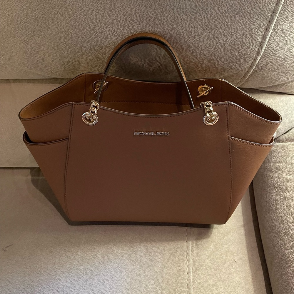 Michael kors purse